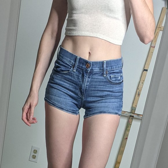 American Eagle Stretch Denim Mid Rise Short Size 2 - Picture 4 of 4